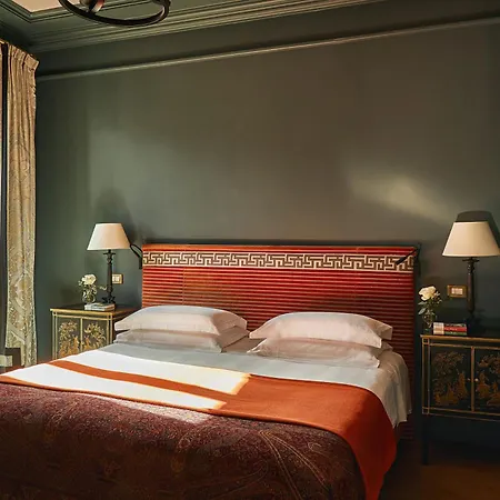 Rocco Forte Hotel De La Ville-3