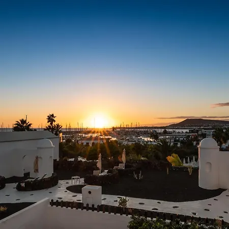 Hotel Livvo Volcan Lanzarote-3