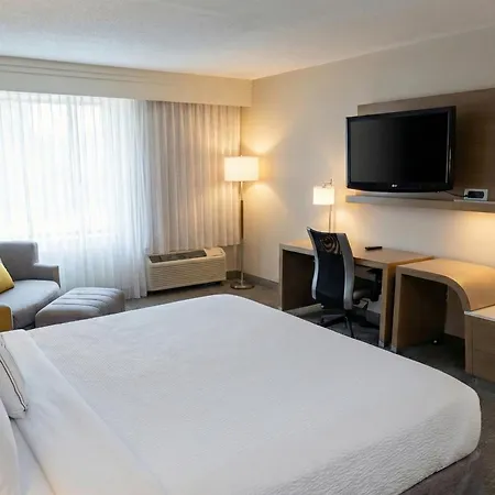Country Inn & Suites By Radisson, Brown Deer - Milwaukee North-3