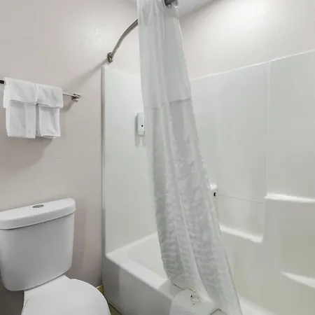 Quality Inn Brewerton - Syracuse Oneida Lake Area-3