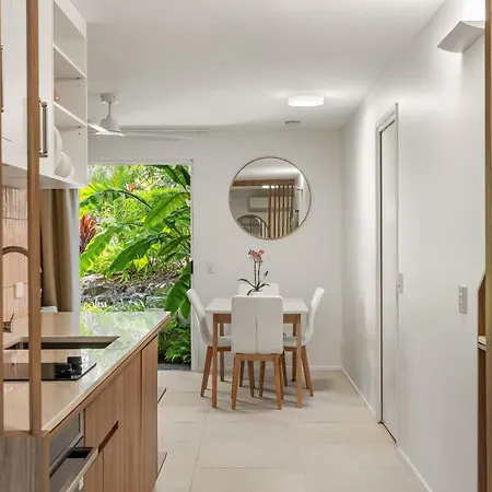 Noosa Outrigger Beach Resort-2
