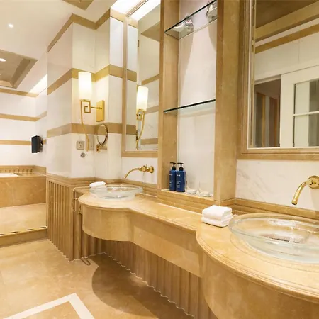 Radisson Blu Hotel Shanghai New World-3