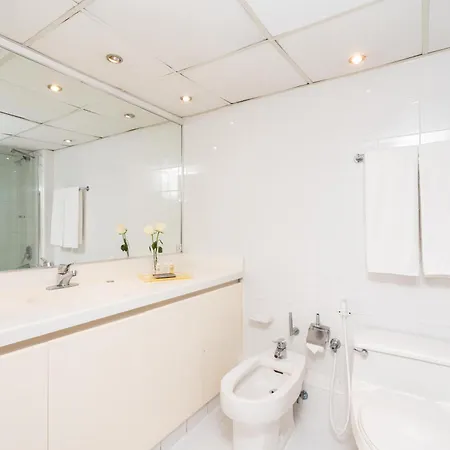 Golden Sands Hotel Apartments-3