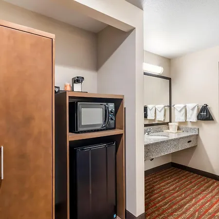 Quality Inn Near Rocky Mountain National Park-2
