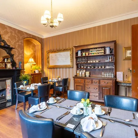 Brooklands 5 Star Guest House-3