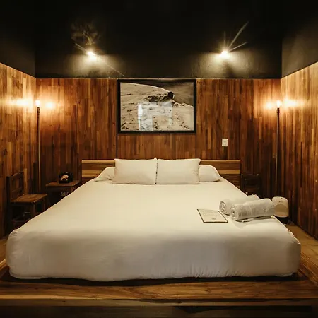 Hotel Sin Nombre-2