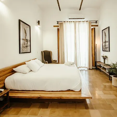 Hotel Sin Nombre-3