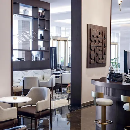 Hilton Bahrain City Centre Hotel & Residences-3