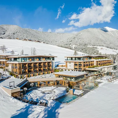 Hotel Alpen Tesitin Panorama Wellness Resort-2