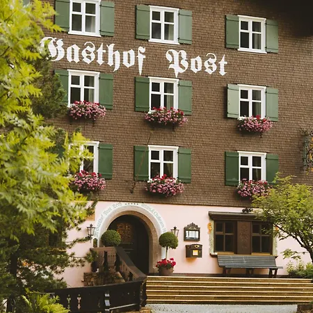 Post Lech Arlberg-3