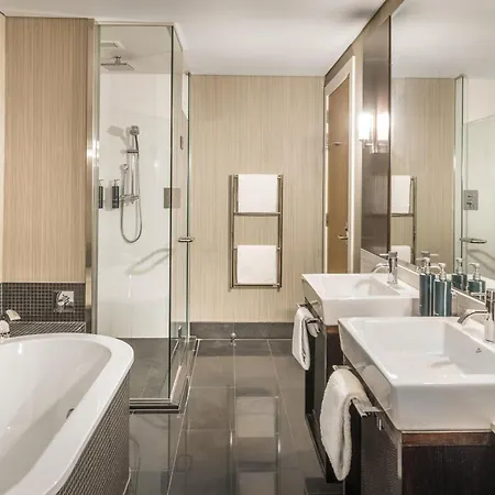 Hilton Queenstown Resort & Spa-2