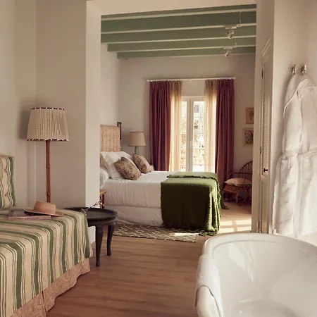 Cristine Bedfor Mahon Boutique Hotel-2