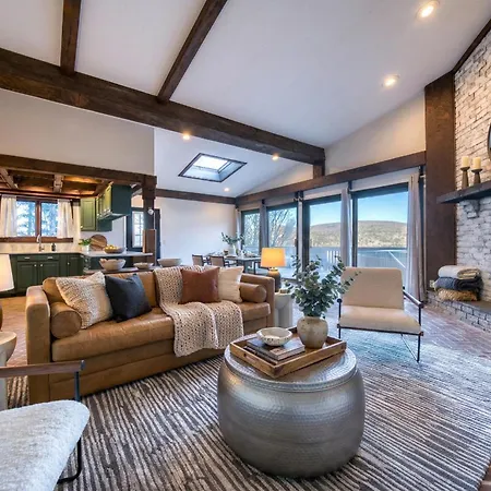 The Haues Windham - Spacious Suites, Hot Tub, Mountain Views!-2