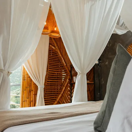 Attraversiamo Bamboo House-3
