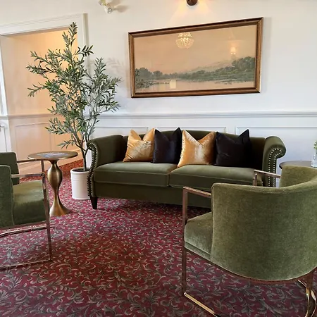 Crown Mansion Boutique Hotel & Villas-3