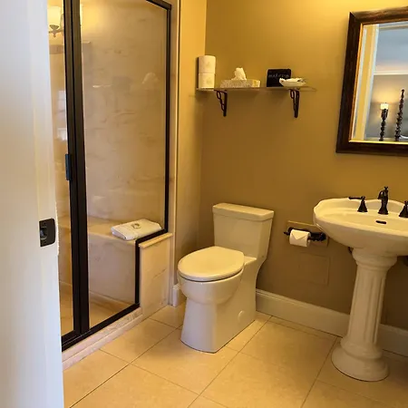 Crown Mansion Boutique Hotel & Villas-2