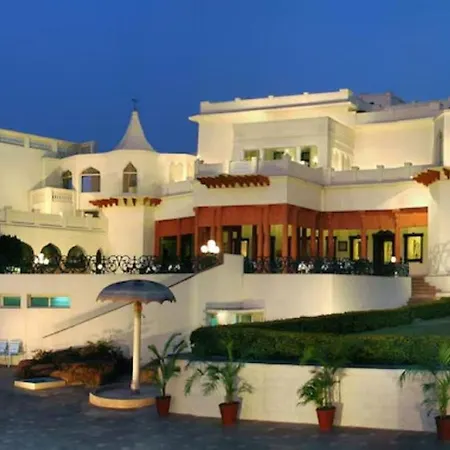 Noor-Us-Sabah Palace-3