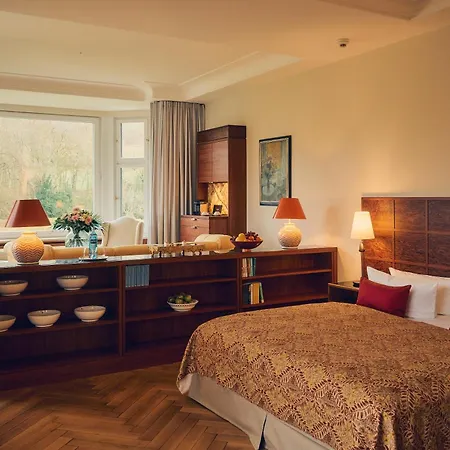 Relais&Chateaux Hotel Hohenhaus-3