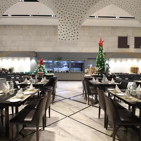 Radisson Hotel Agra-3