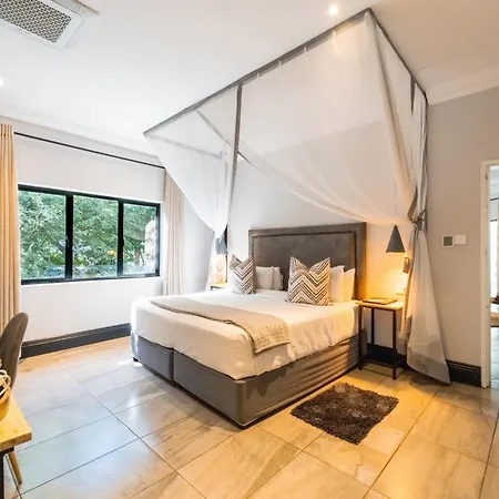 Nkosi Guest Lodge-2