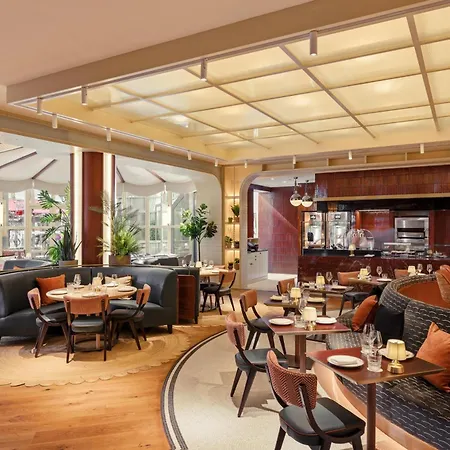 Kempinski Hotel Corvinus Budapest-3