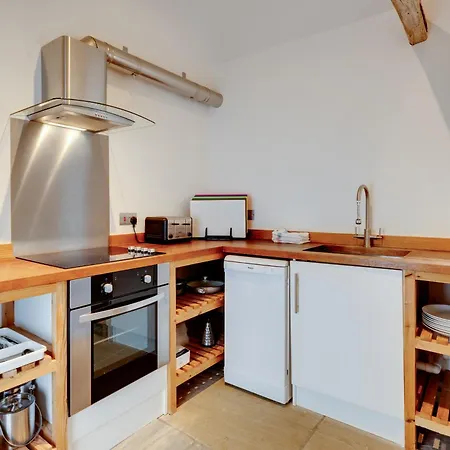 The Suites At Pannells Ash-2