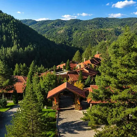 Aurora Resort & Spa-3