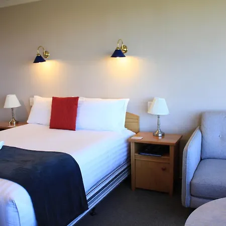 Baywatch Motor Lodge-3