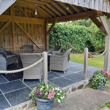 Llys Aeron "The Little Hotel"-2