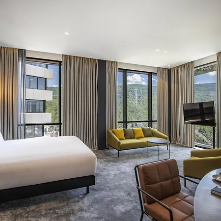 Pullman Tbilisi Axis Towers-2