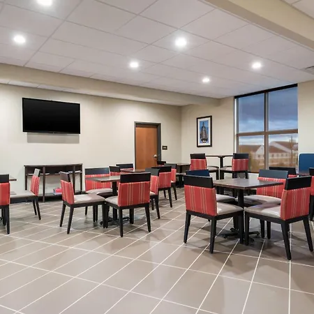 Comfort Inn & Suites Harrisburg - Hershey West-3