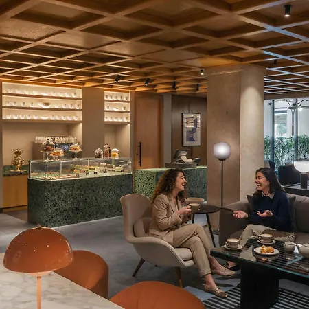 Radisson Blu Hotel, Dubai Deira Creek-2