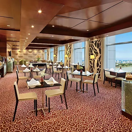 Grand Mercure Danang - 10 Minutes To Airport & 200M To Bach Dang Walking Street-3