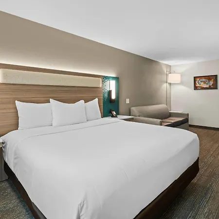 Econo Lodge Inn & Suites Santa Fe South-3