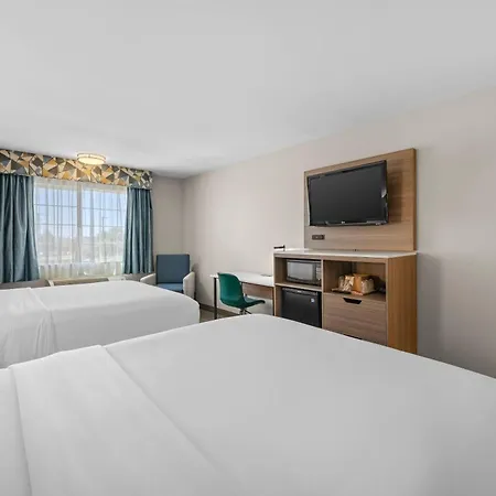 Econo Lodge Inn & Suites Santa Fe South-3