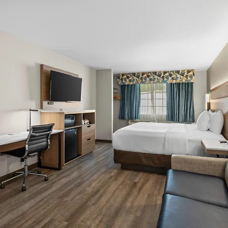 Econo Lodge Inn & Suites Santa Fe South-2