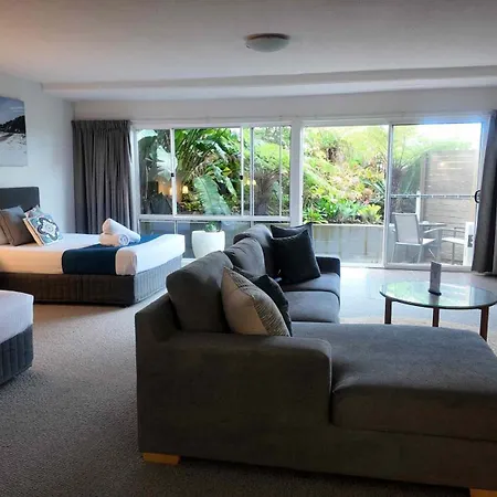 Albacore Apartments-2