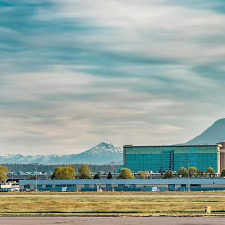 Fairmont Vancouver Airport In-Terminal Hotel-3