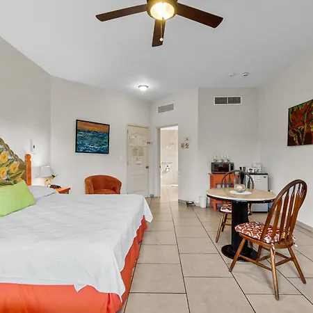 Marina Banderas Suites Hotel Boutique-2