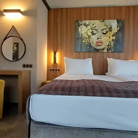 All Seasons Residence Design Hotel - Free Parking-2