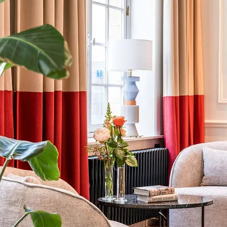 Sapphire House Antwerp, Autograph Collection-2