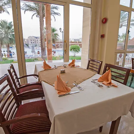 Royal Lagoons Resort&Aqua Park Families&Couples Only-3