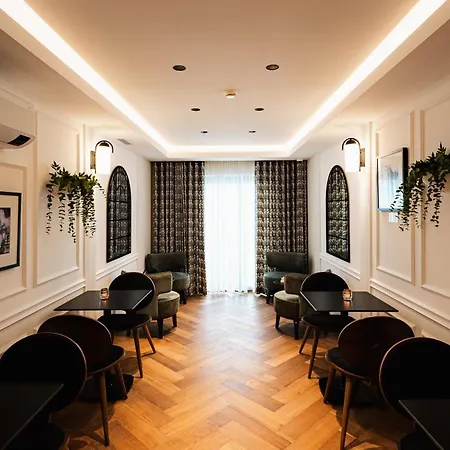 Royale Sainte Hélène Boutique Hotel-3