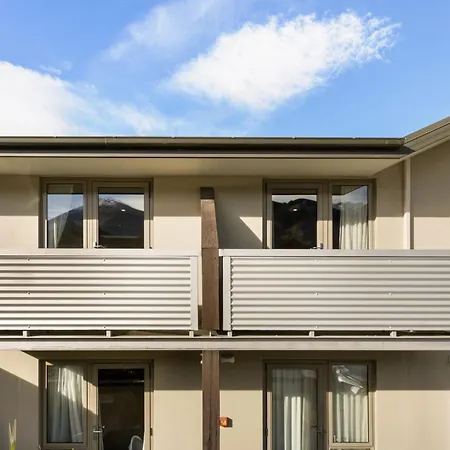 Queenstown Motel Apartments (Adults Only)-3