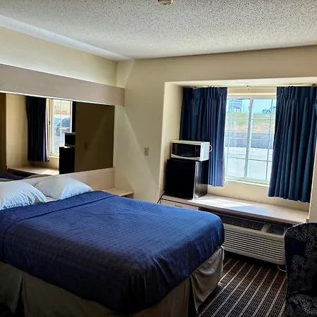 Chadron Inn & Suites-3