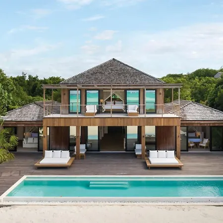 Como Parrot Cay-2