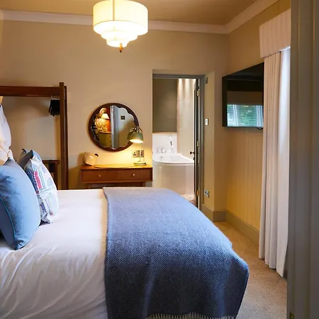 The Plough Inn & Cottages-2
