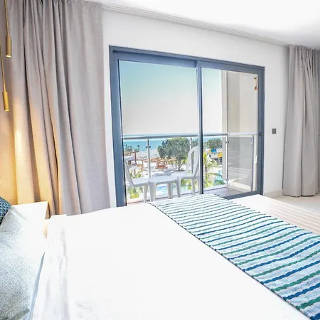 Mira Meridia Beach Hotel-3