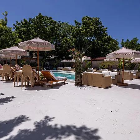 Bora Bora Beach Club Cartagena-2