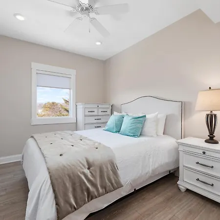 539 Bay Street Traverse City - Luxury Downtown Residences-3